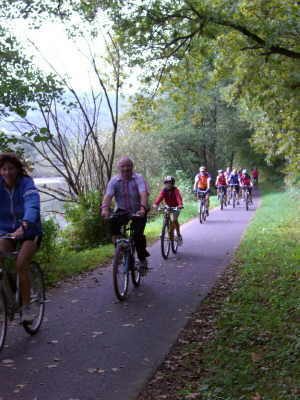 Familienradtour 2006 an der Ahr ( Zum Vergr��ern das Bild bitte anklicken!)